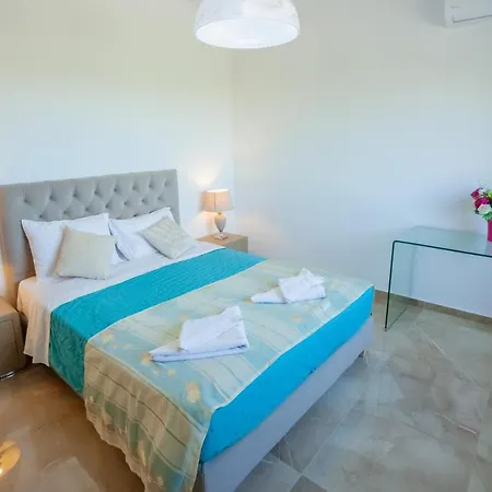 Apartahotel Kavousanos Istron