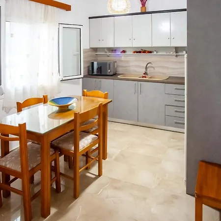 Apartahotel Kavousanos
