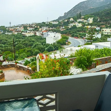 Apartahotel Kavousanos *