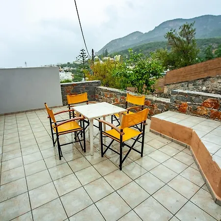 Kavousanos Apartahotel *